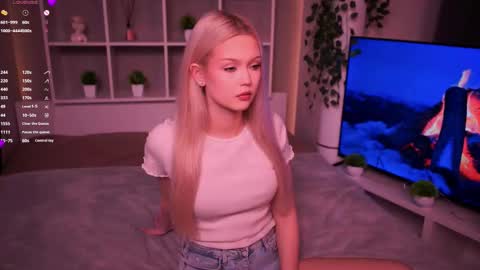 Snapshot of mirianscorgie chatting on 11-04-25, 09:14 Elsa online show from 11-04-25, 09:14