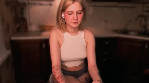 Mira online show from 11-21-25, 02:27