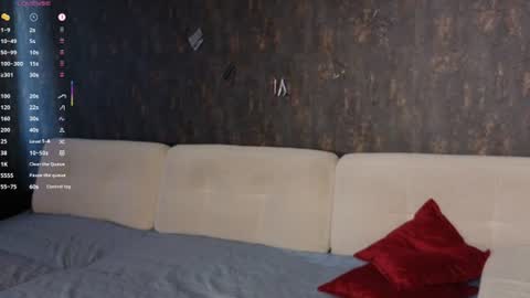 Lili online show from 07-18-26, 10:19