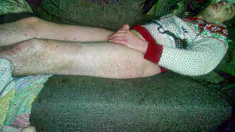 Snapshot of mirtoblack chatting on 12-31-24, 01:47 mirtoblack online show from 12-31-24, 01:47