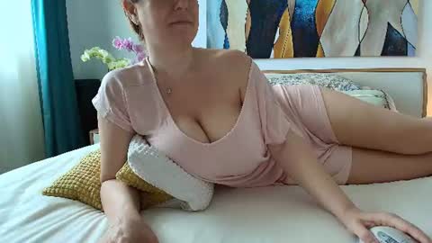 Snapshot of mis_eva chatting on 06-08-26, 09:31 Eva online show from 06-08-26, 09:31