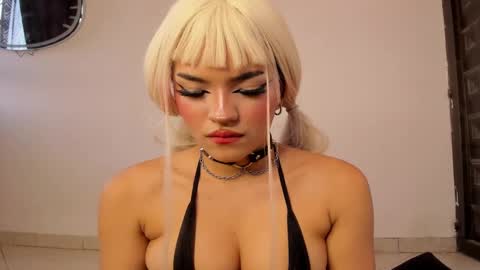 Misa Independent model online show from 12-16-24, 10:45