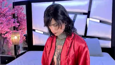     online show from 03-10-26, 01:05