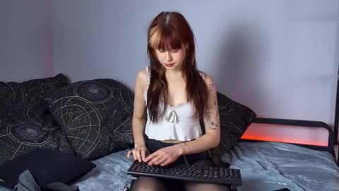 Snapshot of misapage chatting on 09-14-25, 01:49 Misa online show from 09-14-25, 01:49