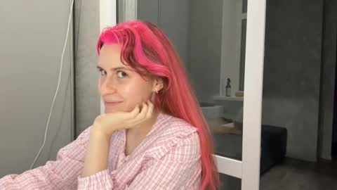 Molly online show from 09-18-25, 05:15