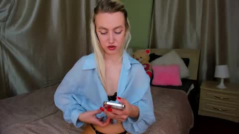 mishapallmer online show from 04-30-26, 04:08