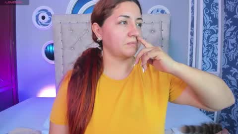 Snapshot of mishell_lovely chatting on 09-29-25, 12:43 Mishell online show from 09-29-25, 12:43