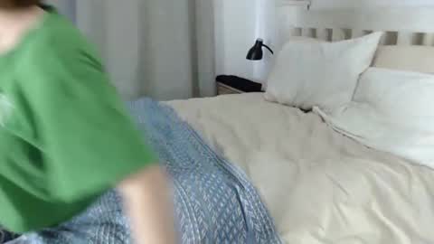 Snapshot of mishymoon chatting on 03-03-25, 08:38 Elora online show from 03-03-25, 08:38