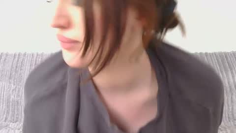 Snapshot of mishymoon chatting on 11-30-25, 10:03 Elora online show from 11-30-25, 10:03