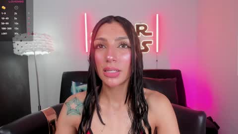 Snapshot of miss___evangeline chatting on 04-25-26, 02:47 Evangeline online show from 04-25-26, 02:47