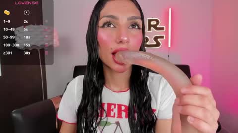 Snapshot of miss___evangeline chatting on 05-07-26, 03:12 Evangeline online show from 05-07-26, 03:12
