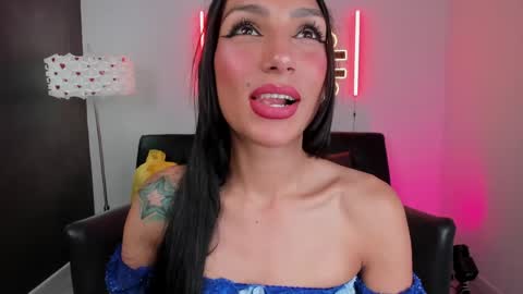 Snapshot of miss___evangeline chatting on 05-20-26, 02:29 Evangeline online show from 05-20-26, 02:29