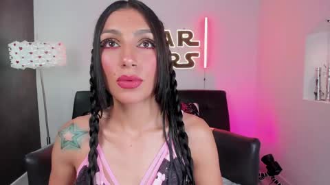 Snapshot of miss___evangeline chatting on 05-21-26, 02:29 Evangeline online show from 05-21-26, 02:29