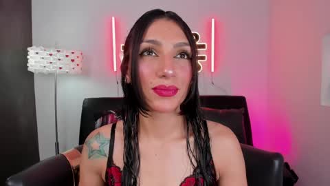 Snapshot of miss___evangeline chatting on 05-26-26, 02:29 Evangeline online show from 05-26-26, 02:29