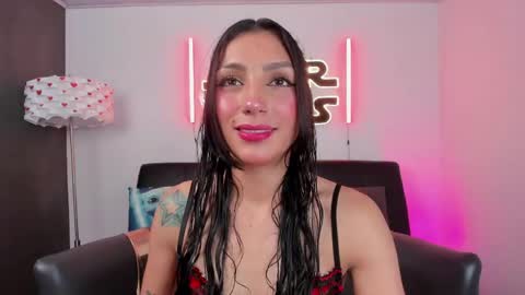 Snapshot of miss___evangeline chatting on 05-27-26, 02:41 Evangeline online show from 05-27-26, 02:41