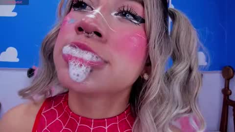 Snapshot of miss___megan chatting on 12-15-25, 11:09 Megan online show from 12-15-25, 11:09