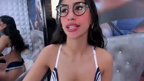 Snapshot of miss___taylor chatting on 09-24-25, 02:37 Taylor online show from 09-24-25, 02:37