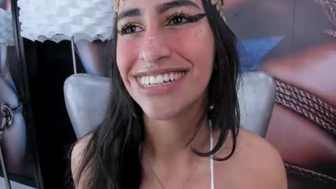 Snapshot of miss___taylor chatting on 10-31-25, 02:45 Taylor online show from 10-31-25, 02:45