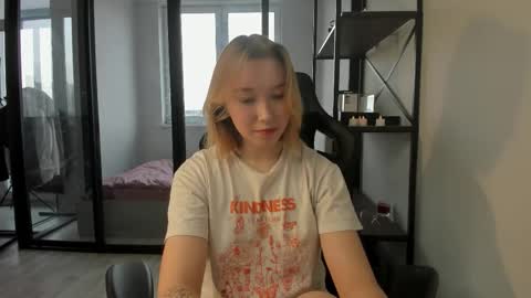 Snapshot of miss__agata chatting on 11-13-25, 04:44 Sexy Agata online show from 11-13-25, 04:44