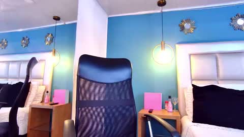 miss__ary_ online show from 09-17-25, 12:18