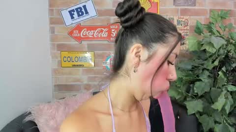 Luxury online show from 09-15-25, 11:10