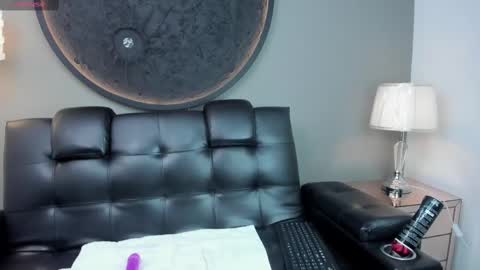 Martina online show from 02-11-25, 08:48