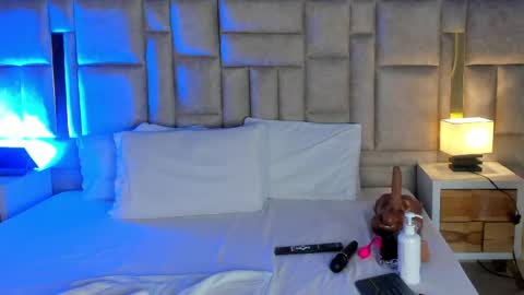 Miss Abigail  online show from 04-24-26, 01:13