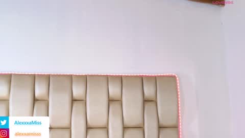 Snapshot of miss_alexxxa_ chatting on 09-17-25, 07:04 Alexa online show from 09-17-25, 07:04