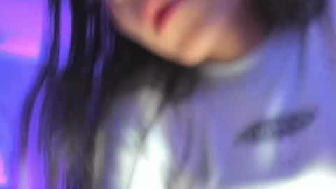 Snapshot of miss_angel0 chatting on 11-11-25, 05:51 miss_angel0 online show from 11-11-25, 05:51