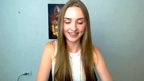 Snapshot of miss_angelina_ chatting on 07-28-26, 11:17 Angelina online show from 07-28-26, 11:17