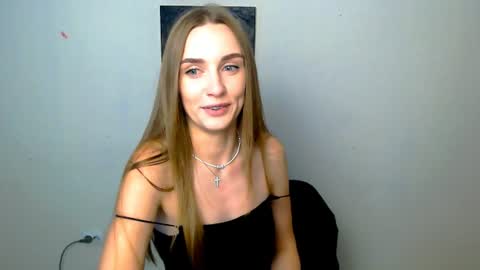 Snapshot of miss_angelina_ chatting on 07-29-26, 06:00 Angelina online show from 07-29-26, 06:00