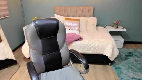 Cataleya online show from 12-19-25, 11:50