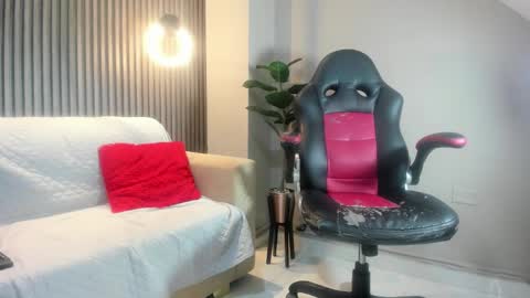 miss_charlott12 online show from 09-27-25, 07:41