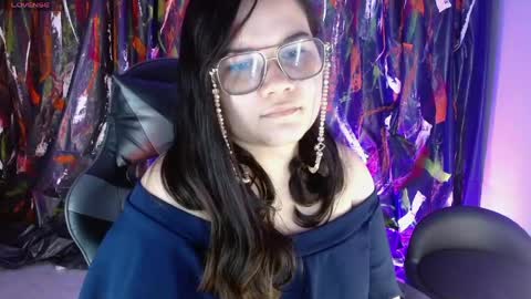 Snapshot of miss_cherryy_ chatting on 05-27-26, 01:19 CHARLOTTE online show from 05-27-26, 01:19