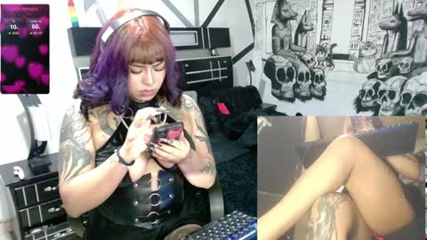 miss_clover online show from 04-10-26, 09:58