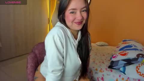Snapshot of miss_crhys chatting on 04-17-26, 04:21 Chryss online show from 04-17-26, 04:21