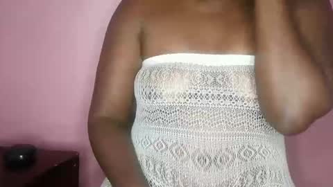 miss_cupcake78 online show from 04-21-26, 08:34