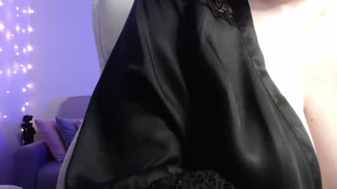 Snapshot of miss_daniels chatting on 12-15-24, 02:48 liza online show from 12-15-24, 02:48