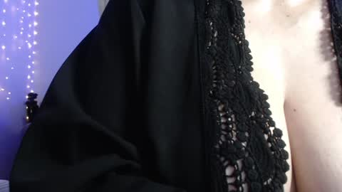 Snapshot of miss_daniels chatting on 01-09-25, 01:39 liza online show from 01-09-25, 01:39