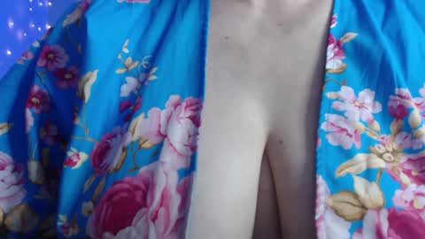 Snapshot of miss_daniels chatting on 01-12-25, 10:54 liza online show from 01-12-25, 10:54