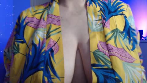 Snapshot of miss_daniels chatting on 02-05-25, 11:50 liza online show from 02-05-25, 11:50