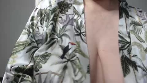 Snapshot of miss_daniels chatting on 09-20-25, 12:00 liza online show from 09-20-25, 12:00