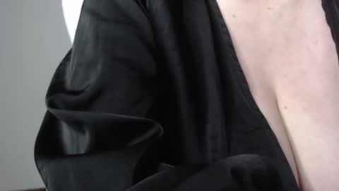 Snapshot of miss_daniels chatting on 09-24-25, 02:04 liza online show from 09-24-25, 02:04