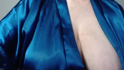 Snapshot of miss_daniels chatting on 10-11-25, 02:11 liza online show from 10-11-25, 02:11