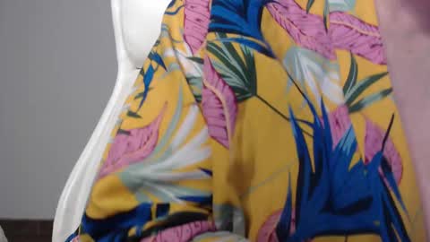 Snapshot of miss_daniels chatting on 11-05-25, 01:16 liza online show from 11-05-25, 01:16