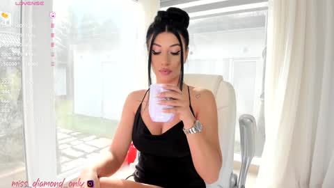 miss_diamond__ online show from 03-11-25, 07:26