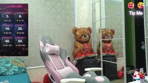 Snapshot of miss_divora chatting on 02-16-26, 11:39 miss_divora online show from 02-16-26, 11:39