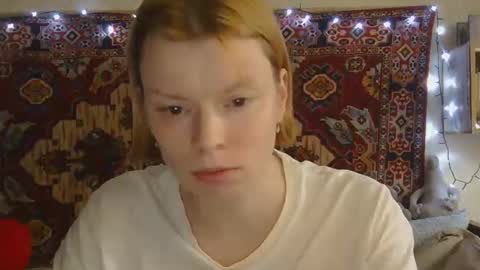 Snapshot of miss_elistia_ chatting on 06-08-26, 11:10 Elis online show from 06-08-26, 11:10