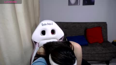 miss_foxxy_ online show from 10-08-25, 08:50