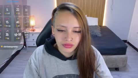 miss_foxxy_ online show from 10-24-25, 07:49